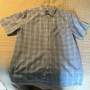 Men’s Hurley Light Blue/Red Plaid Button-Down shirt size Small.